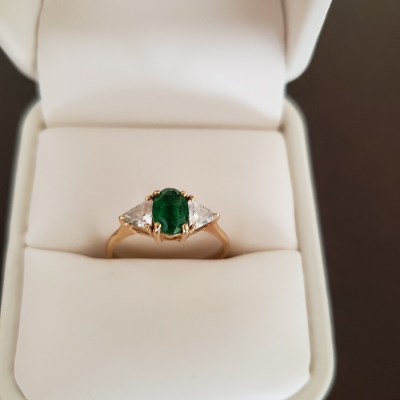 Jewelry - Fashion Jewelry - Emerald Ring